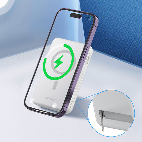 PQ16 Powerbank Magnetico Wireless 15W con Stand Invisibile - 10000mAh PQ16 Powerbank Magnetico Wireless 15W con Stand Invisibile - 10000mAh