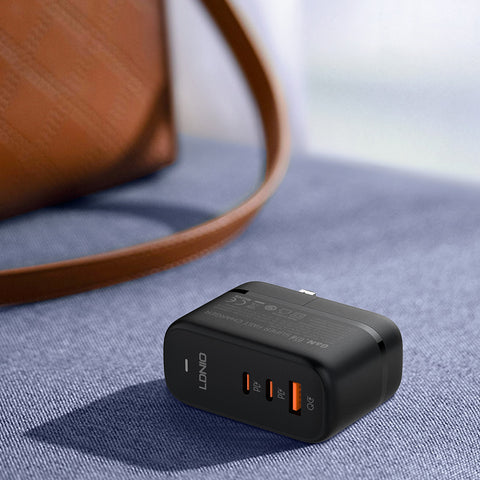 Caricabatterie Rapido 65W GaN - Ricarica Potente e Portatile Caricabatterie Rapido 65W GaN - Ricarica Potente e Portatile